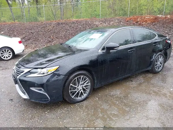 JTHBK1GGXG2228628 2016 LEXUS ES - Image 2