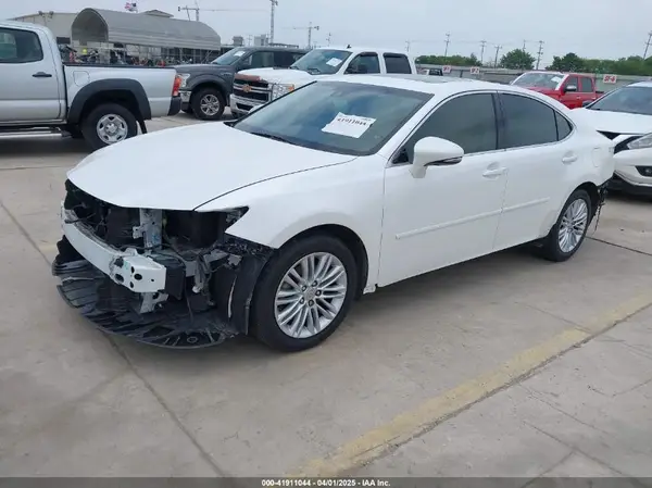 JTHBK1GGXG2242903 2016 LEXUS ES - Image 2