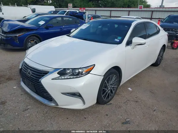 JTHBK1GGXG2246174 2016 LEXUS ES - Image 2