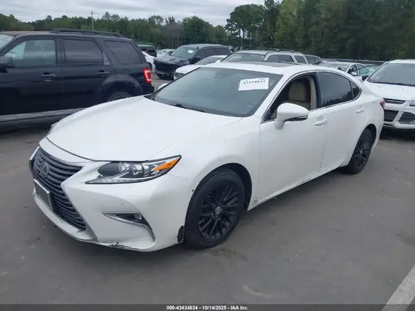 JTHBK1GGXH2247116 2017 LEXUS ES - Image 2