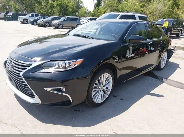 JTHBK1GGXH2249870 2017 LEXUS ES - Image 2