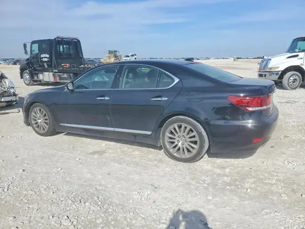 JTHBL5EF0G5139275 2016 LEXUS LS - Image 2