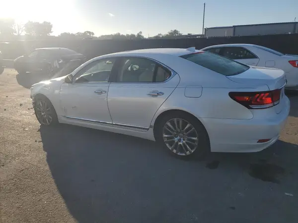 JTHBL5EF1G5140290 2016 LEXUS LS - Image 2