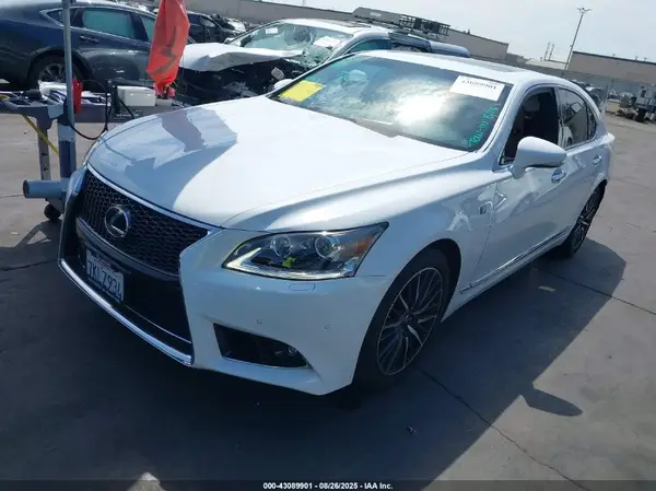 JTHBL5EF2G5142629 2016 LEXUS LS - Image 2