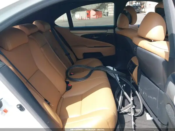 JTHBL5EF2G5142629 2016 LEXUS LS - Image 8