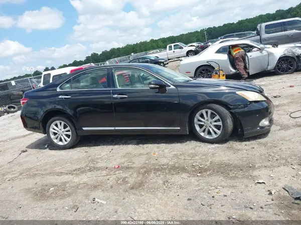 JTHBL5EF4G5141644 2016 LEXUS LS - Image 2