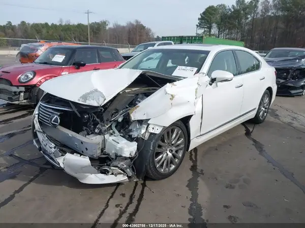 JTHBL5EF6G5139166 2016 LEXUS LS - Image 2