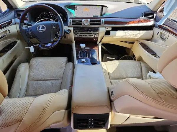 JTHBL5EF9G5142739 2016 LEXUS LS - Image 8