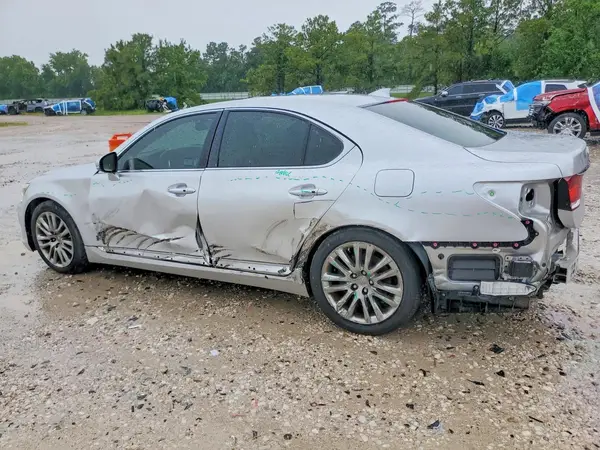 JTHBL5EF9G5142899 2016 LEXUS LS - Image 2