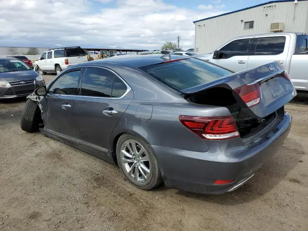 JTHBL5EFXG5140241 2016 LEXUS LS - Image 2