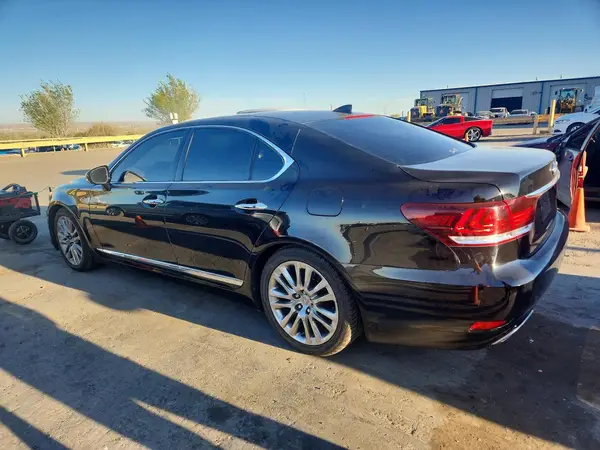 JTHBL5EFXG5143365 2016 LEXUS LS - Image 2