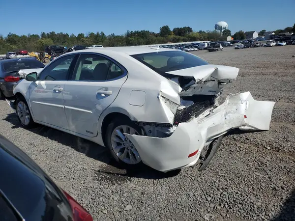JTHBW1GG0E2041237 2018 LEXUS ES - Image 2