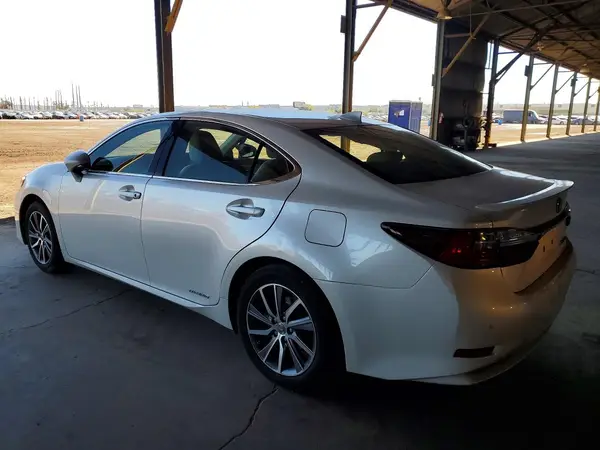 JTHBW1GG0G2109412 2016 LEXUS ES - Image 2