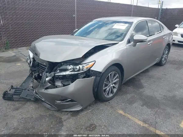 JTHBW1GG0G2110625 2016 LEXUS ES - Image 2