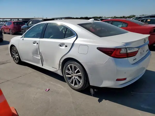 JTHBW1GG0G2112679 2016 LEXUS ES - Image 2