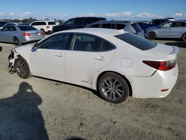 JTHBW1GG0G2125707 2016 LEXUS ES - Image 2