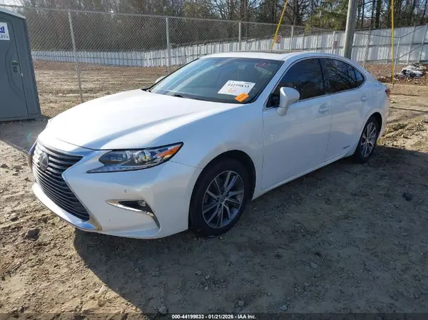 JTHBW1GG0H2145134 2017 LEXUS ES - Image 2