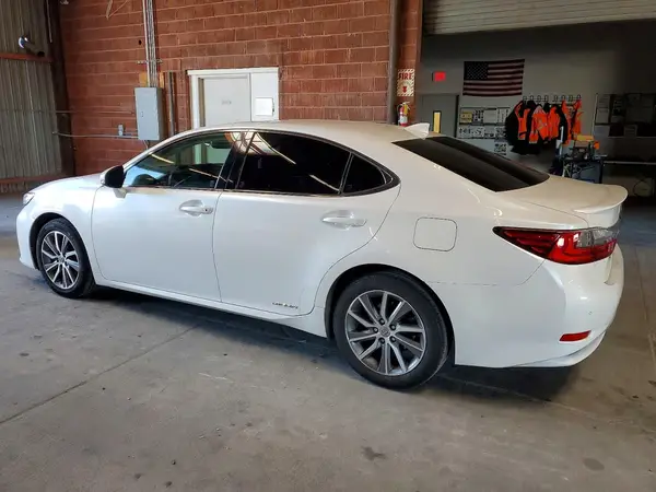 JTHBW1GG1G2105983 2016 LEXUS ES - Image 2