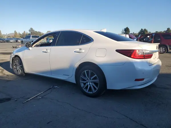 JTHBW1GG1G2106065 2016 LEXUS ES - Image 2