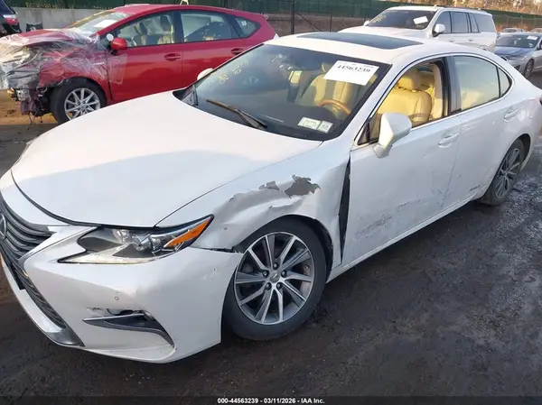 JTHBW1GG1G2107510 2016 LEXUS ES - Image 2