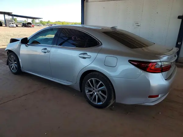 JTHBW1GG1G2108687 2016 LEXUS ES - Image 2