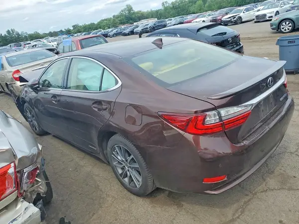 JTHBW1GG1G2119981 2016 LEXUS ES - Image 2