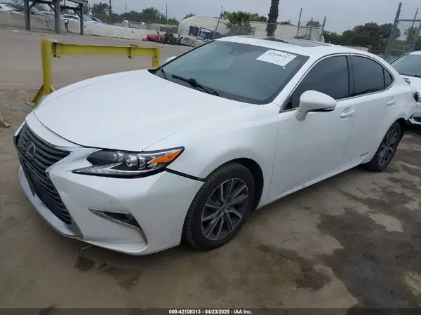 JTHBW1GG1H2147281 2017 LEXUS ES - Image 2