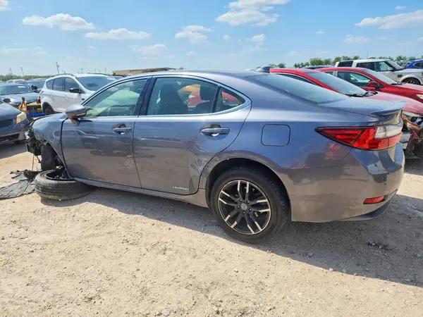 JTHBW1GG1J2184711 2018 LEXUS ES - Image 2