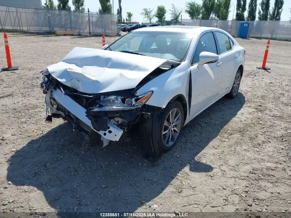 JTHBW1GG2G2105202 2016 LEXUS ES - Image 2