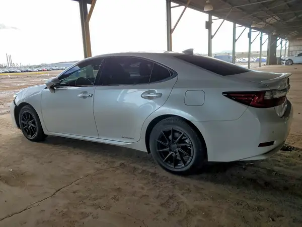 JTHBW1GG2G2105720 2016 LEXUS ES - Image 2