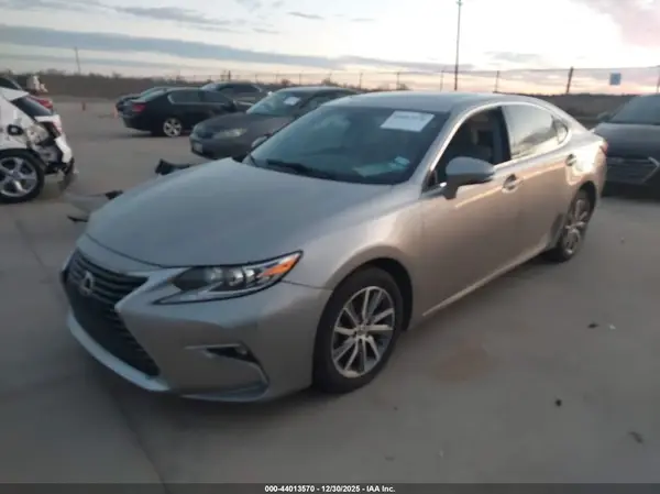 JTHBW1GG2G2109251 2016 LEXUS ES - Image 2