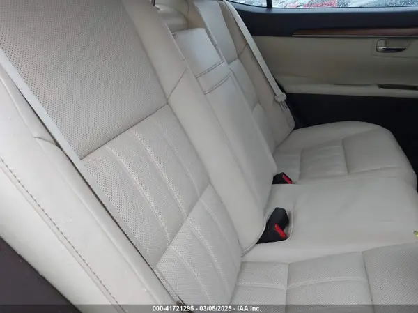 JTHBW1GG2G2111713 2016 LEXUS ES - Image 8