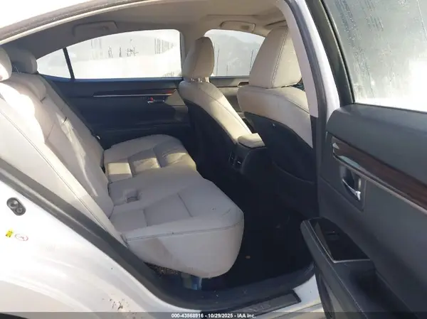 JTHBW1GG2G2114532 2016 LEXUS ES - Image 8