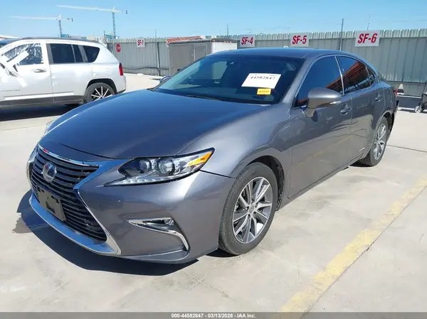 JTHBW1GG2G2115535 2016 LEXUS ES - Image 2