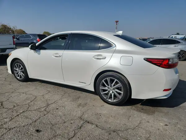 JTHBW1GG2G2131427 2016 LEXUS ES - Image 2