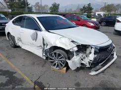 JTHBW1GG2H2143014 2017 LEXUS ES