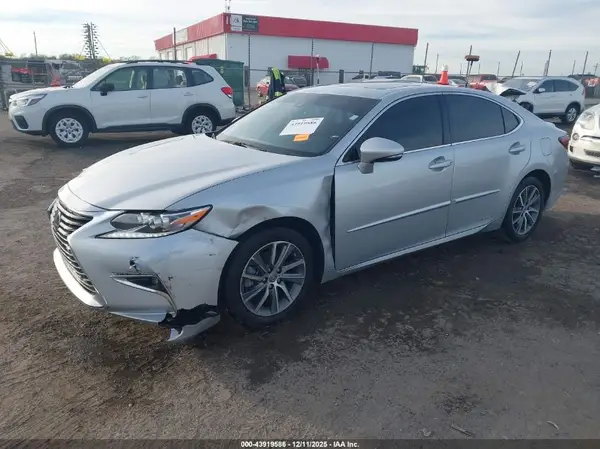 JTHBW1GG2H2149721 2017 LEXUS ES - Image 2