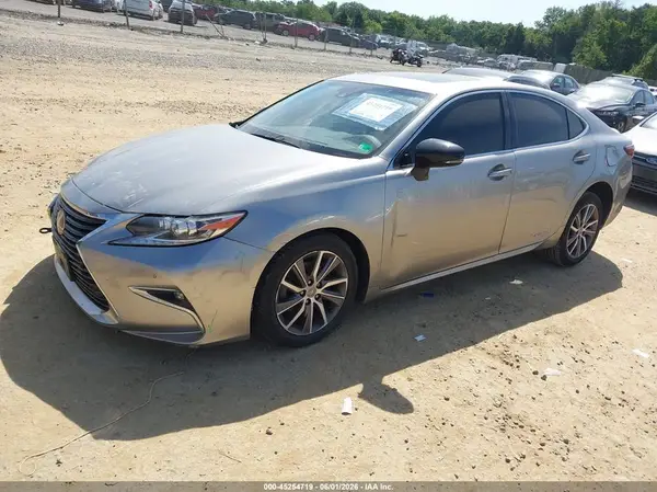 JTHBW1GG2J2173815 2018 LEXUS ES - Image 2