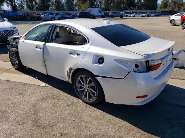 JTHBW1GG2J2184863 2018 LEXUS ES - Image 2