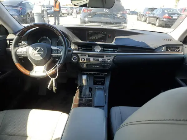 JTHBW1GG2J2185866 2018 LEXUS ES - Image 8