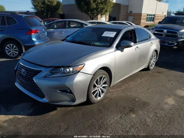 JTHBW1GG3H2140509 2017 LEXUS ES - Image 2