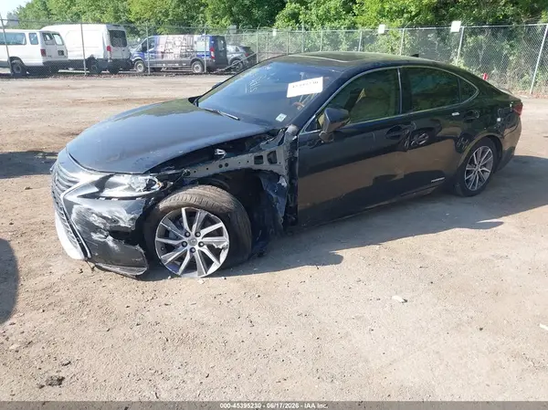 JTHBW1GG3H2142793 2017 LEXUS ES - Image 2