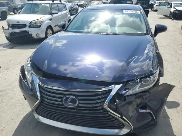 JTHBW1GG3H2151803 2017 LEXUS ES - Image 2
