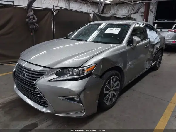 JTHBW1GG3J2169126 2018 LEXUS ES - Image 2