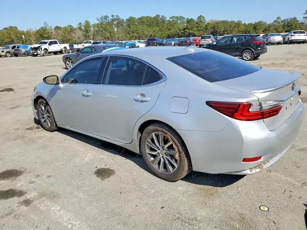 JTHBW1GG3J2190123 2018 LEXUS ES - Image 2