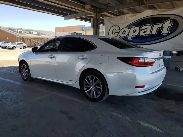 JTHBW1GG4G2104004 2016 LEXUS ES - Image 2