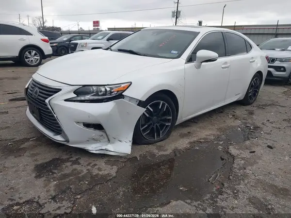 JTHBW1GG4G2122082 2016 LEXUS ES - Image 2