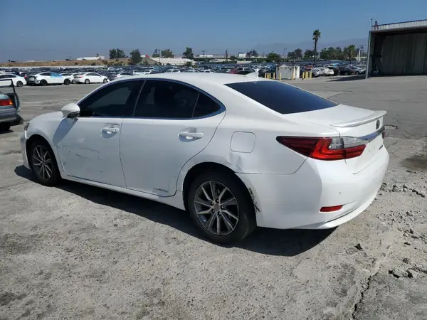 JTHBW1GG4H2142270 2017 LEXUS ES - Image 2