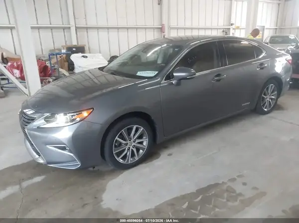 JTHBW1GG4H2144214 2017 LEXUS ES - Image 2