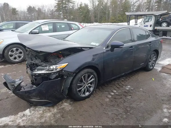 JTHBW1GG4H2152006 2017 LEXUS ES - Image 2